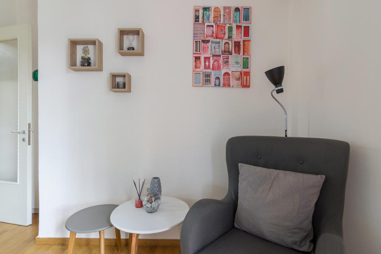 Spacious Apartment For Two People เอเธนส์ ภายนอก รูปภาพ
